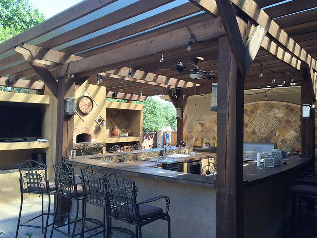 Outdoor kitchen image for Remodeling BCS.